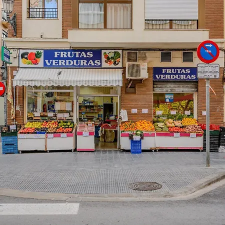 Apartment Cabanal House - 10 Min To Ocean , Fastwifi , Smarttv, Ac Valencia