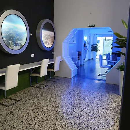 Capsule 2* Valência