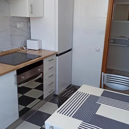 Apartamento En El Cabanyal Enfrente De La Marina Real