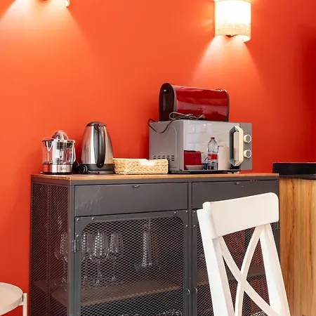 The Little Village Apartment