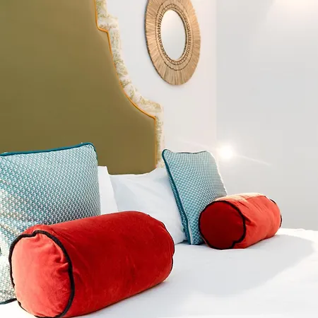 The Little Village * Valencia