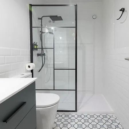 The Little Village Apartment