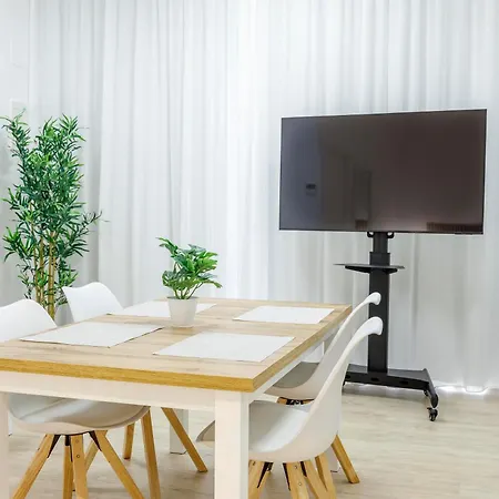 Grupo Torres De Quart Apartment