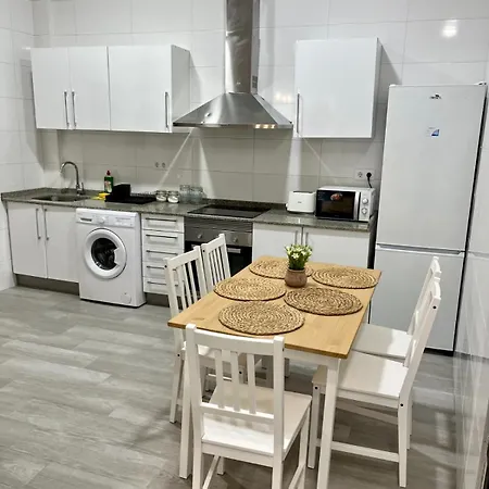 Luminoso Apartamento Familiar Y Patio Privado *