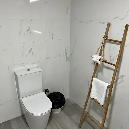 Luminoso Apartamento Familiar Y Patio Privado Apartman