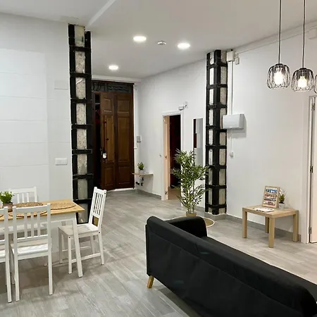 Luminoso Familiar Y Patio Privado Apartamento