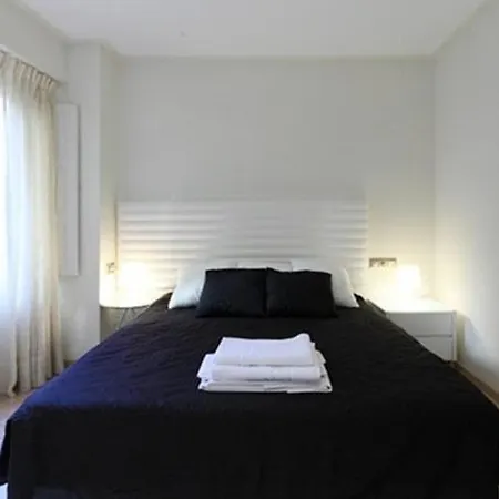 Apartment Flatsforyou Plaza Reina *