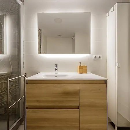 Design And Stylish Market Apartment