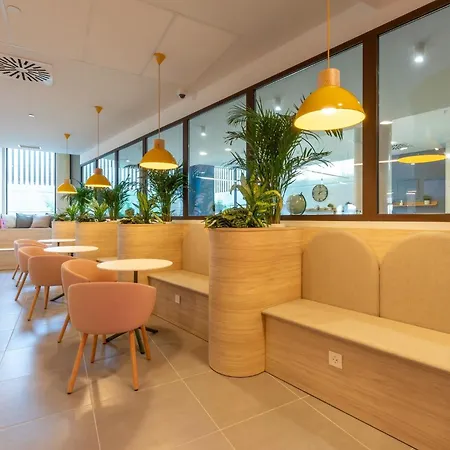 Nido Malvarrosa Apartahotel 3*