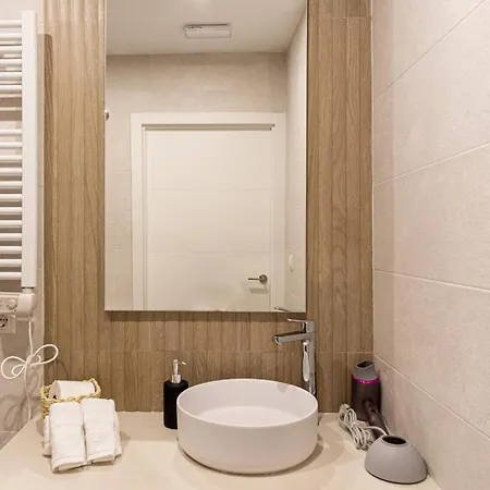 Apartamento Osito Hub - L'explorador Andres Valência