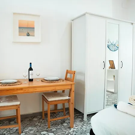 A 7 Minutos De La Playa Y Cerca De La Estacion De Autobus Valencia