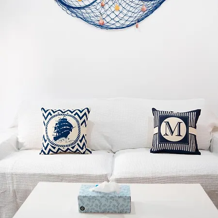 A 7 Minutos De La Playa Y Cerca De La Estacion De Autobus