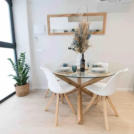Apartman Beautiful Modern Loft 1km From The Sea In Valencia