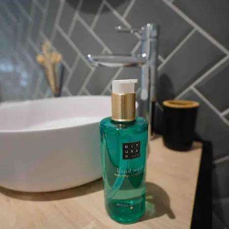 Beautiful Modern Loft 1km From The Sea In *