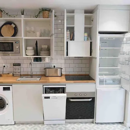 Apartman Beautiful Modern Loft 1km From The Sea In *