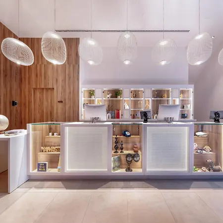 Hotel Oceanic Affiliated By Meliá Valenza