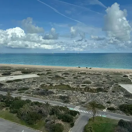 Spacious In With Sea View - 160 Sqm Apartment *