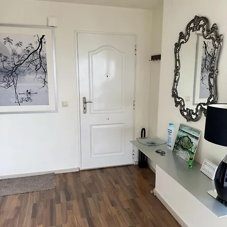 Spacious In With Sea View - 160 Sqm Apartment