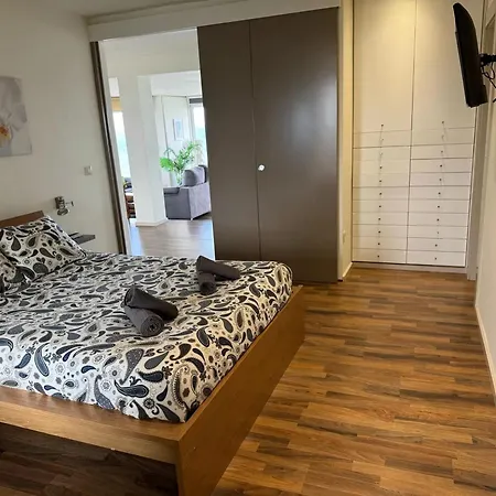 Apartment Spacious In With Sea View - 160 Sqm Valencia