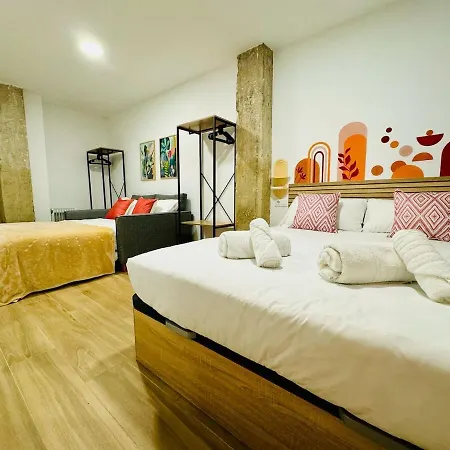 Apartment Ori A Cool & Wide Next To Historic Center *
