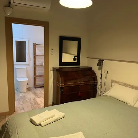 Miguelete Tower & 4th Floor & Center And No Elevator Апартаменты