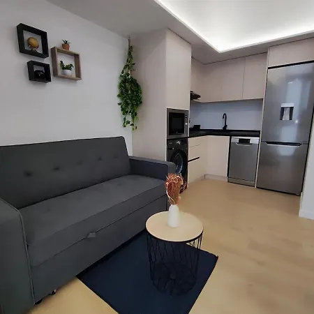 Rio Turia Jirafa Apartment Valencia