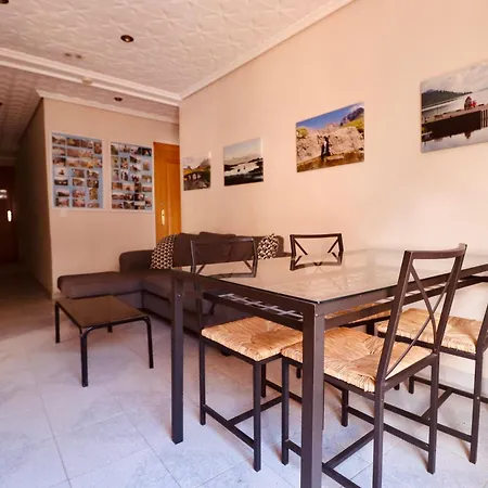 2 Bed Apartment, Great Location, 500m From Lägenhet Valencia