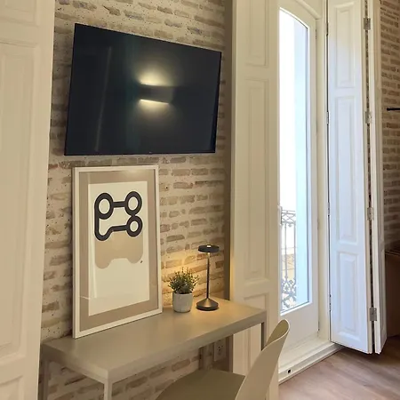 Cosy Embajador 2* Walencja