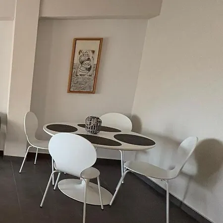 Apartment Near The Valencia