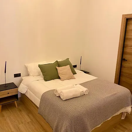 Acogedor Bajo En Apartamento