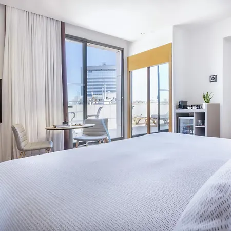 Отель Innside By Melia Oceanic 4*