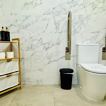 Apartment Flat A - Wide & Cool Flat Next To Historic Center