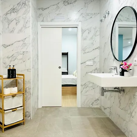 Flat B - Wide & Beautifull Flat Near Historic Center Апартаменты