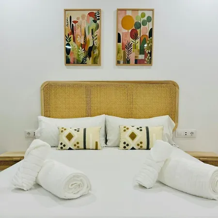 Apartment Flat B - Wide & Beautifull Flat Near Historic Center *