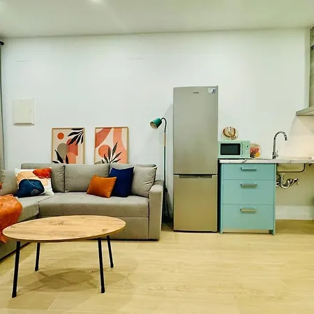 Apartment Flat B - Wide & Beautifull Flat Near Historic Center