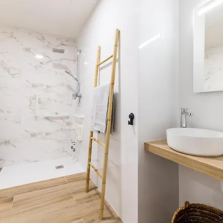 Appartamento Moderno Loft Reformado, Smart Tv, Ac, Beach, 3pax Valenza