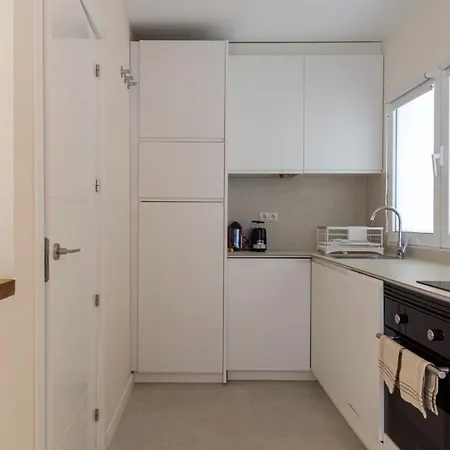 Osito Hub - L'explorador Andres Apartment Valencia