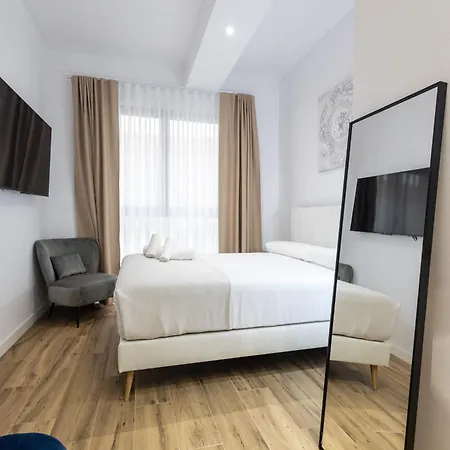 Lola By Concept Flats Hotel apartamentowy Walencja
