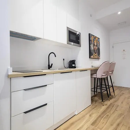 Lola By Concept Flats Hotel apartamentowy 4*