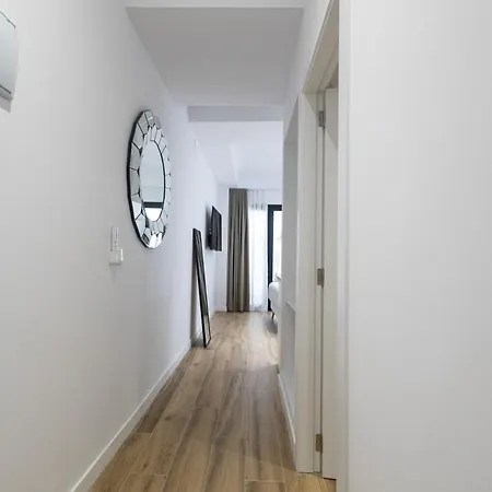 Lola By Concept Flats Hotel apartamentowy Walencja