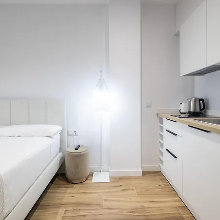 Lola By Concept Flats 아파트호텔 발렌시아