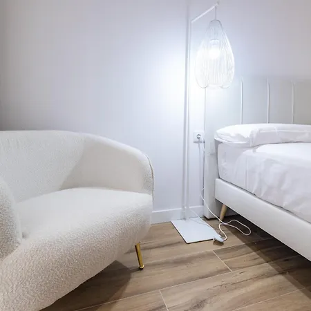 Lola By Concept Flats Hotel apartamentowy Walencja