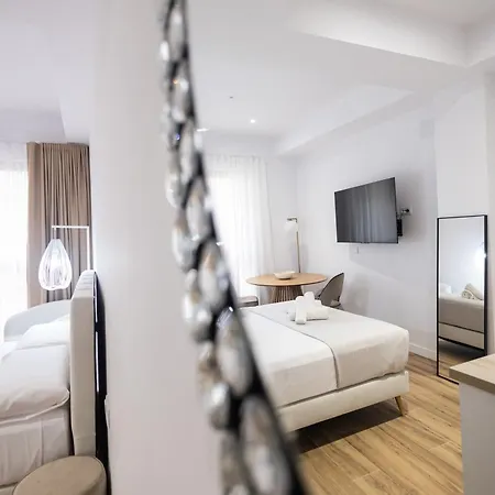 Lola By Concept Flats Hotel apartamentowy Walencja