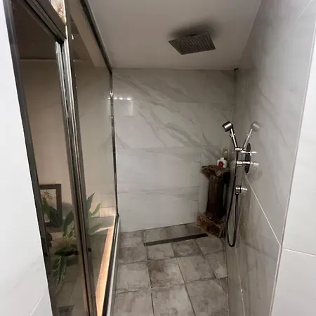 Tosalet Apartment