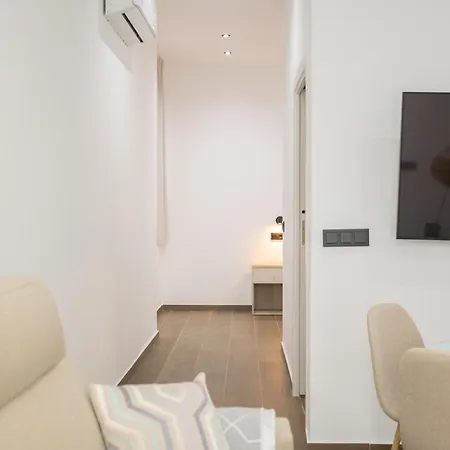 Flats-elegante, Junto Al Roig Arena *