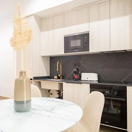 Flats - Exclusiva, Junto Al Roig Arena Daire *