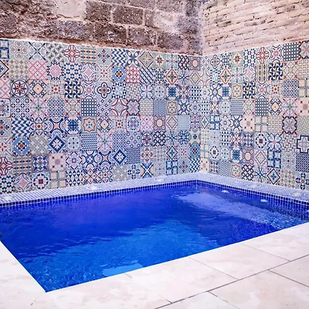 Appartamento Loft Independiente Con Piscina Compartida En Centro De Valenza