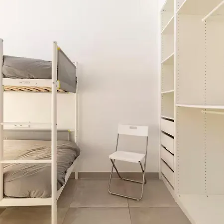 Vivienda Junto A Ruzafa / 6 Pax *