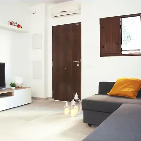 Vivienda Junto A Ruzafa / 6 Pax Valenza