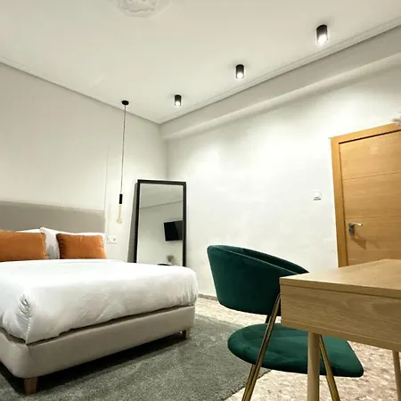 Homestay Valencia, Netflix, 4 Mins Walk To The *